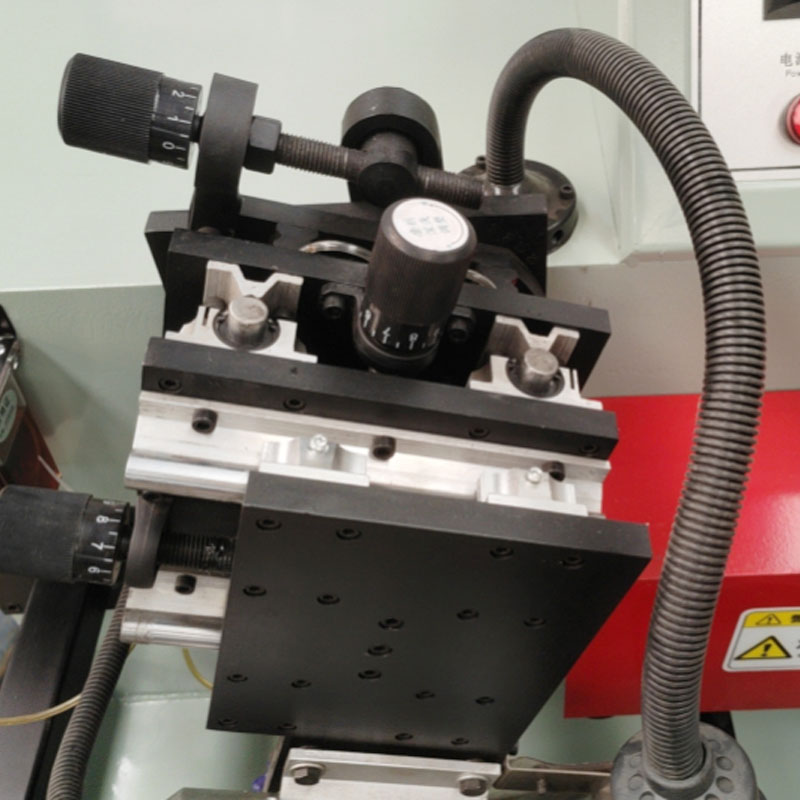 Affilatrice automatica per lame per sega